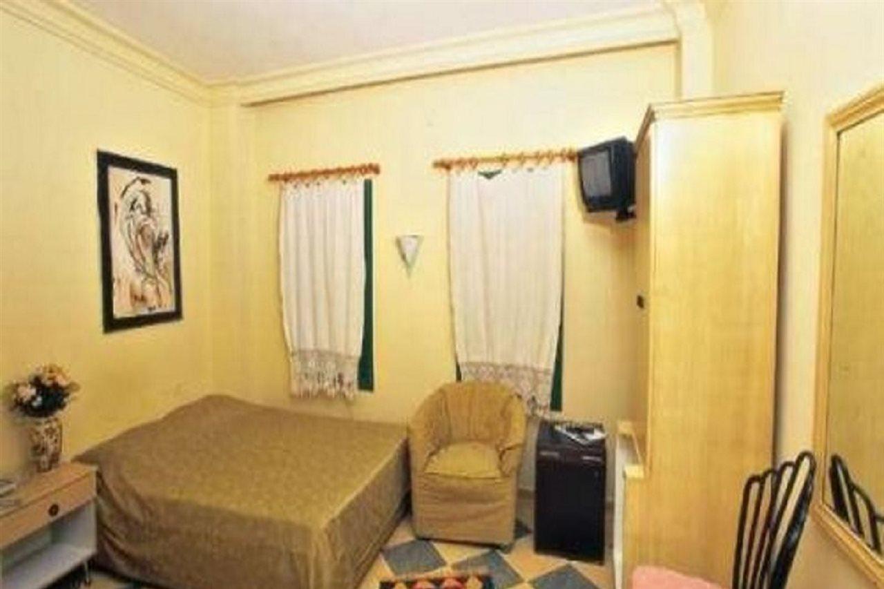 Kaleici Pera Palace Hotel อันตัลยา ภายนอก รูปภาพ